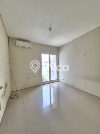 Siap Huni Rumah Mewah 5 Kamar di Wiyung Dekat ke Mana Pun Siap Huni Rumah Mewah 5 Kamar di Wiyung Dekat ke Mana Pun
