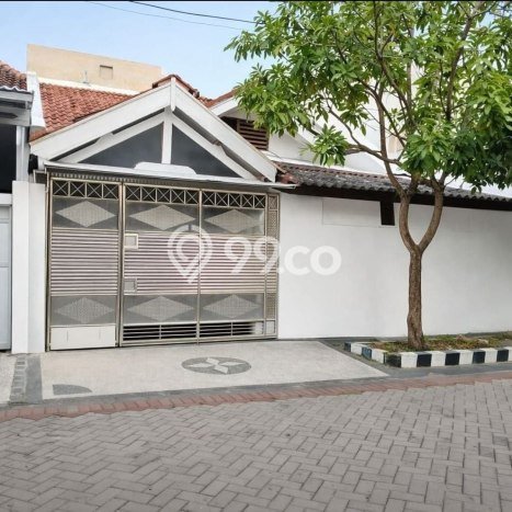 For Sale Rumah 4 Kamar Lokasi Strategis Bagus dan Strategis di Wiyung For Sale Rumah 4 Kamar Lokasi Strategis Bagus dan Strategis di Wiyung