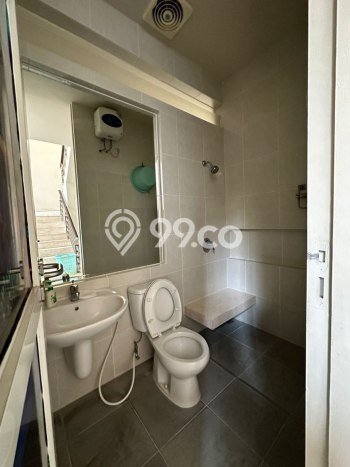 Rumah Mewah Siap Huni LT 240m2 di Wiyung, Surabaya Rumah Mewah Siap Huni LT 240m2 di Wiyung, Surabaya