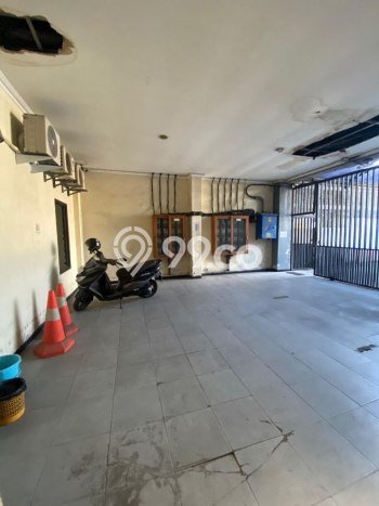 Rumah Luxury di Surabaya Strategis Kondisi Terawat Rumah Luxury di Surabaya Strategis Kondisi Terawat