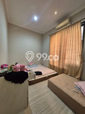 Rumah Berkualitas LT 200m2m² / LB 360m2m² di , Dekat Pusat Kota, Surabaya Rumah Berkualitas LT 200m2m² / LB 360m2m² di , Dekat Pusat Kota, Surabaya
