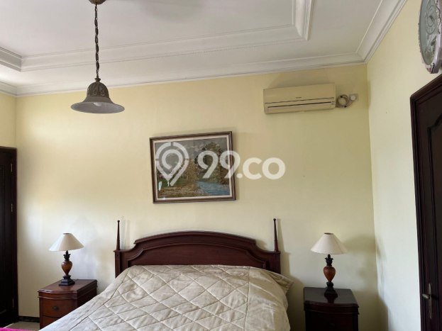 Rumah Lokasi Strategis area Sukolilo, Surabaya, LT 137m2m² LB 190m2m² Rumah Lokasi Strategis area Sukolilo, Surabaya, LT 137m2m² LB 190m2m²