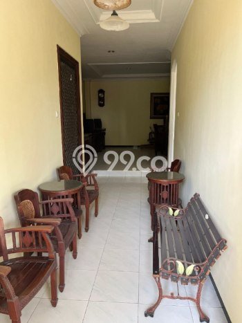 Rumah Lokasi Strategis area Sukolilo, Surabaya, LT 137m2m² LB 190m2m² Rumah Lokasi Strategis area Sukolilo, Surabaya, LT 137m2m² LB 190m2m²