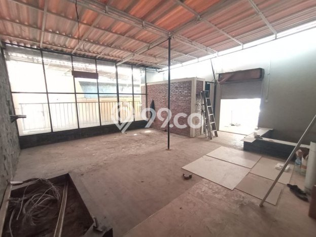 Disewakan Komersial Strategis Kawasan , Luas 400m2m², Jalan Strategis Disewakan Komersial Strategis Kawasan , Luas 400m2m², Jalan Strategis
