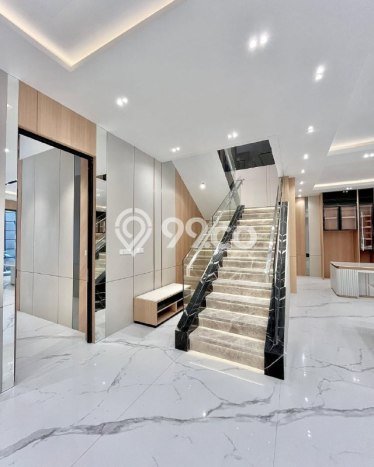 Jual Rumah Mewah Megah Dengan View Eksklusif di Citraland, Surabaya Jual Rumah Mewah Megah Dengan View Eksklusif di Citraland, Surabaya