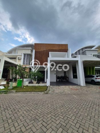 Siap Huni Rumah Mewah 5 Kamar di Wiyung Dekat ke Mana Pun Siap Huni Rumah Mewah 5 Kamar di Wiyung Dekat ke Mana Pun