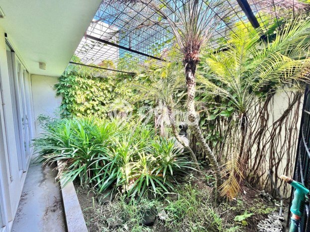 Hunian Mewah Siap Huni LT 240m2 di Wiyung, Surabaya Hunian Mewah Siap Huni LT 240m2 di Wiyung, Surabaya
