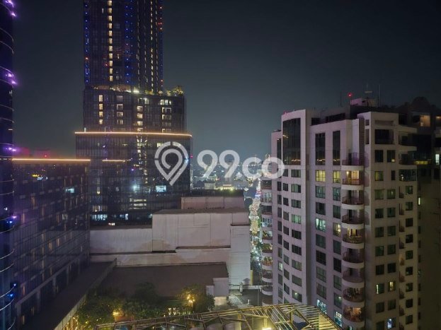 Hunian Apartemen Mewah & Prestisius 4 BR di Genteng, Surabaya Hunian Apartemen Mewah & Prestisius 4 BR di Genteng, Surabaya