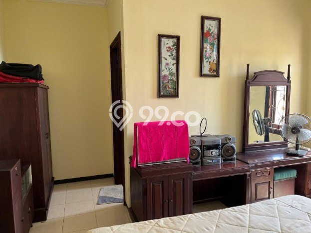 Rumah Lokasi Strategis area Sukolilo, Surabaya, LT 137m2m² LB 190m2m² Rumah Lokasi Strategis area Sukolilo, Surabaya, LT 137m2m² LB 190m2m²