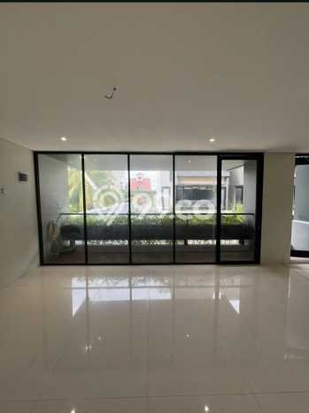 Hunian Mewah LB 240m2 Siap Pakai Desain Elegan di Kemang, Jakarta Selatan Hunian Mewah LB 240m2 Siap Pakai Desain Elegan di Kemang, Jakarta Selatan