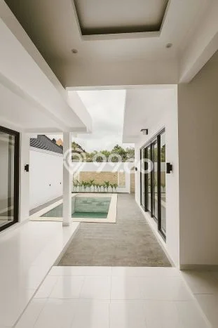 HOT DEAL! Vila Kawasan Tibubeneng, Luas 150m², Area Strategis HOT DEAL! Vila Kawasan Tibubeneng, Luas 150m², Area Strategis