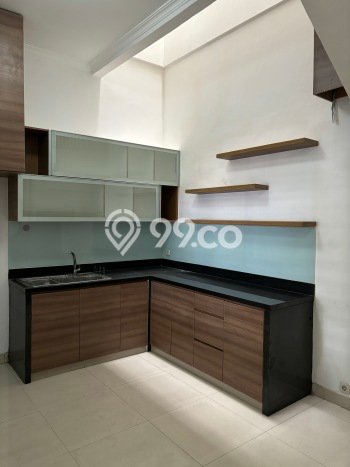 Disewakan Rumah Nyaman LT 65m2 / LB 65m2 di Tanjung Duren Selatan, Jakarta Barat Disewakan Rumah Nyaman LT 65m2 / LB 65m2 di Tanjung Duren Selatan, Jakarta Barat