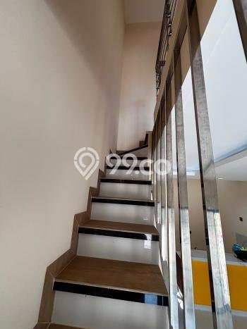Rumah Modern Cantik 2 KT Siap Huni di Cengkareng Rumah Modern Cantik 2 KT Siap Huni di Cengkareng