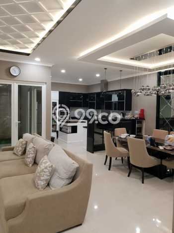 For Sale! Premium House LT 160m2 Desain Elegan di Green Lake City For Sale! Premium House LT 160m2 Desain Elegan di Green Lake City