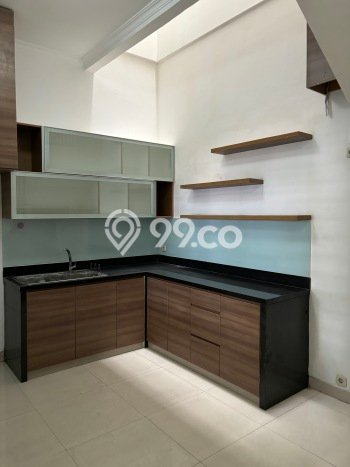 Disewakan Rumah Nyaman LT 65m2 / LB 65m2 di Tanjung Duren Selatan, Jakarta Barat Disewakan Rumah Nyaman LT 65m2 / LB 65m2 di Tanjung Duren Selatan, Jakarta Barat