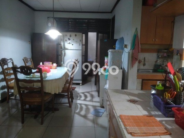 Hunian Mewah LB 200m2 Siap Huni Desain Elegan di Bintaro, Tangerang Selatan Hunian Mewah LB 200m2 Siap Huni Desain Elegan di Bintaro, Tangerang Selatan