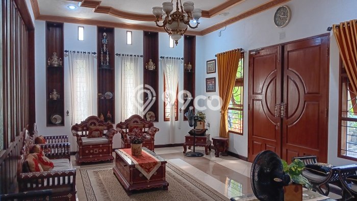 Siap Huni Hunian Elit 7 Kamar di Pesanggrahan Dekat ke Mana Saja Siap Huni Hunian Elit 7 Kamar di Pesanggrahan Dekat ke Mana Saja