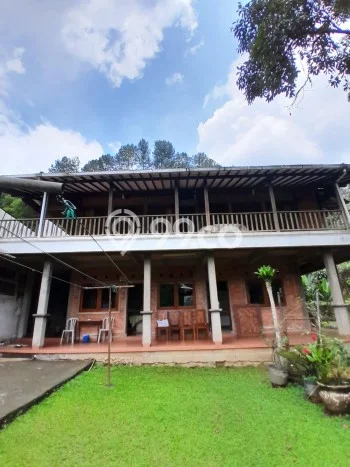 Rumah Eksklusif Siap Huni LT 8075m2 di Megamendung, Bogor Rumah Eksklusif Siap Huni LT 8075m2 di Megamendung, Bogor