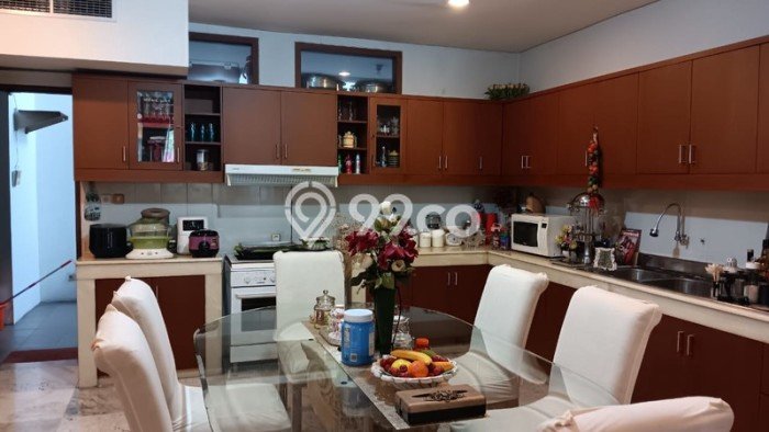 Rumah Elit LB 324m2 Siap Huni Desain Elegan di Lebak Bulus, Jakarta Selatan Rumah Elit LB 324m2 Siap Huni Desain Elegan di Lebak Bulus, Jakarta Selatan