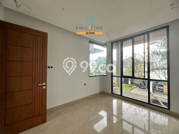 Jual Rumah Luas Elegan Dengan View Cantik di Lippo Karawaci, Tangerang Jual Rumah Luas Elegan Dengan View Cantik di Lippo Karawaci, Tangerang