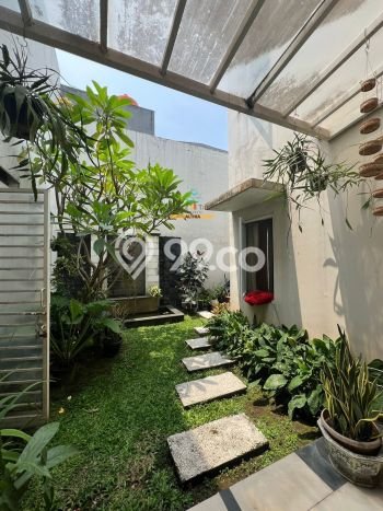 Rumah di Kota Wisata, Bogor, Luas 171m2m² Bangunan 150m2m² Rumah di Kota Wisata, Bogor, Luas 171m2m² Bangunan 150m2m²