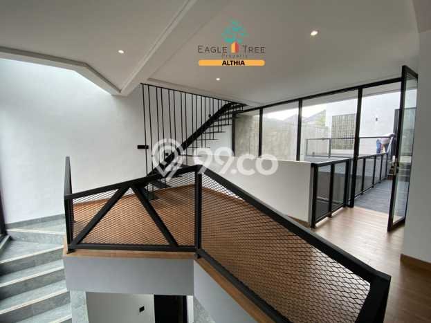 Hunian Eksklusif Siap Huni LT 164m2 di Ciputat, Tangerang Selatan Hunian Eksklusif Siap Huni LT 164m2 di Ciputat, Tangerang Selatan
