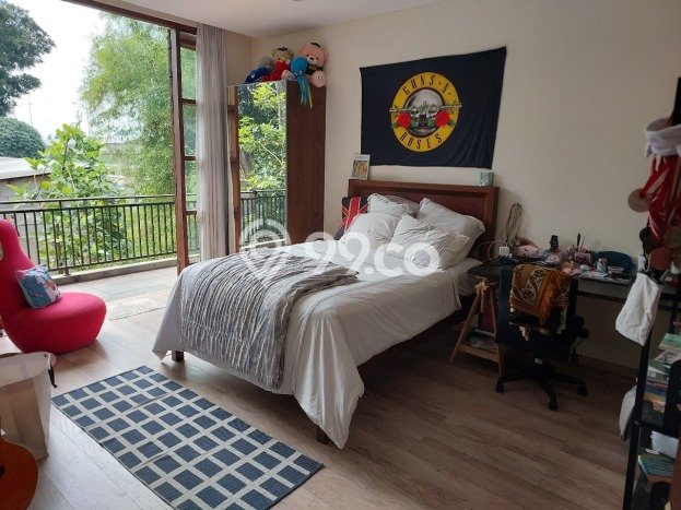 Siap Huni Rumah Mewah 4 Kamar di BSD Dekat ke Mana Saja Siap Huni Rumah Mewah 4 Kamar di BSD Dekat ke Mana Saja