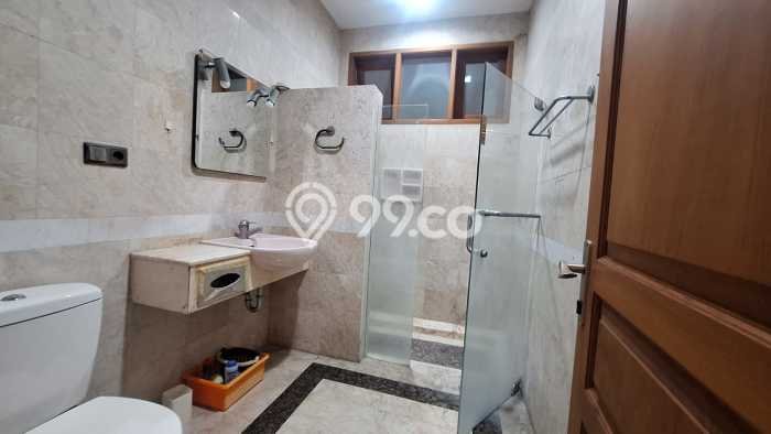 Ready to Use! Premium House LT 325m2 Desain Elegan di Ancol Ready to Use! Premium House LT 325m2 Desain Elegan di Ancol