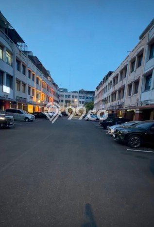 Komersial Dijual di Kelapa Gading LT 104m2, LB 380m2 untuk Investasi Komersial Dijual di Kelapa Gading LT 104m2, LB 380m2 untuk Investasi