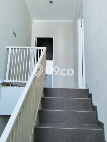 Rumah Modern 3 KT di Mulyosari Surabaya Unfurnished Rumah Modern 3 KT di Mulyosari Surabaya Unfurnished