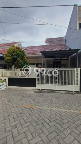 Dijual Cepat Rumah Favorit Siap Huni LB 81m2 di Mulyorejo, Surabaya Dijual Cepat Rumah Favorit Siap Huni LB 81m2 di Mulyorejo, Surabaya