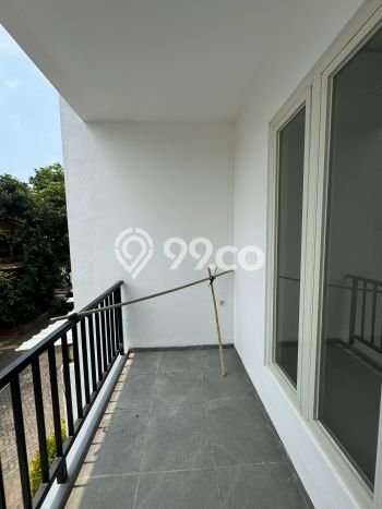 Jual Rumah Favorit Siap Huni LB 150m2 di Mulyorejo, Surabaya Jual Rumah Favorit Siap Huni LB 150m2 di Mulyorejo, Surabaya