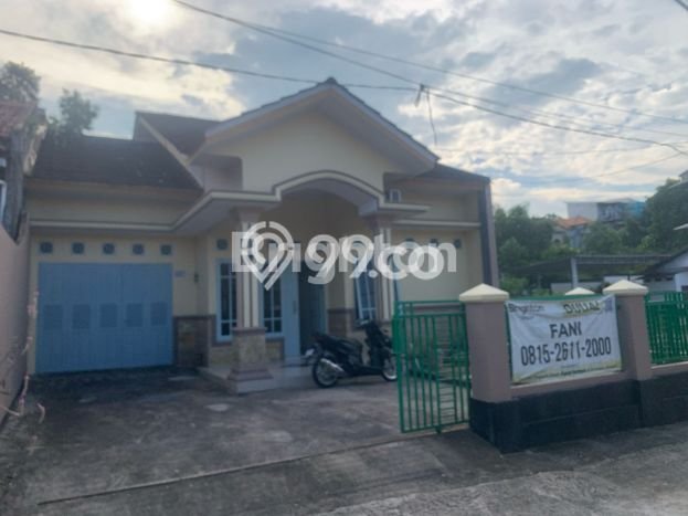 Jual Rumah Bagus Siap Huni LB 180m2 di Balikpapan Selatan, Balikpapan Jual Rumah Bagus Siap Huni LB 180m2 di Balikpapan Selatan, Balikpapan