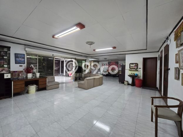 Rumah Elit Modern Siap Huni di Pluit Jakarta Utara Rumah Elit Modern Siap Huni di Pluit Jakarta Utara