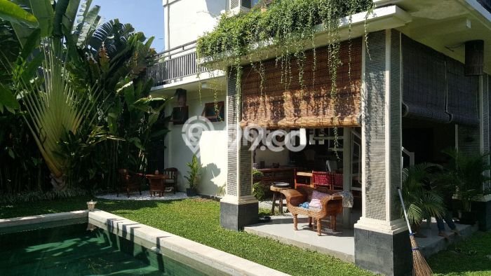 Vila Kawasan , Area 350m2m², Dekat ke Pusat Kota Vila Kawasan , Area 350m2m², Dekat ke Pusat Kota