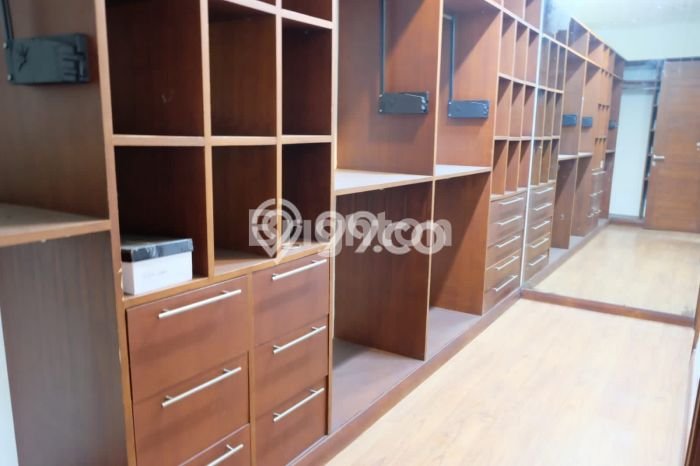 Ready to Use! Premium House LT 300m2 Desain Elegan di Lebak Bulus Ready to Use! Premium House LT 300m2 Desain Elegan di Lebak Bulus