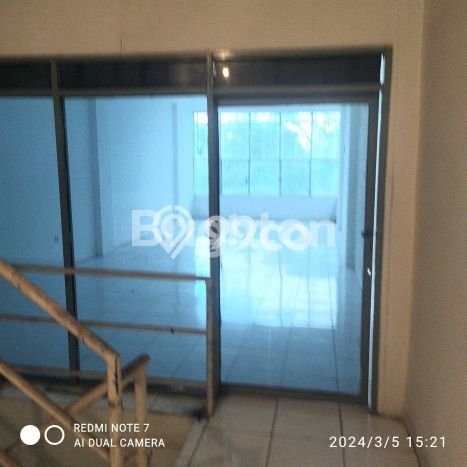 Lokasi Strategis! Dijual Ruko Bisnis di Pesanggrahan, Jakarta Selatan Kondisi Baik Lokasi Strategis! Dijual Ruko Bisnis di Pesanggrahan, Jakarta Selatan Kondisi Baik