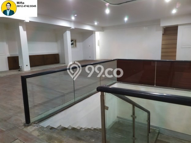 Ruko Bagus Dijual LB 1800m2 Lokasi Strategis Jakarta Selatan Area Cocok untuk Berbisnis Ruko Bagus Dijual LB 1800m2 Lokasi Strategis Jakarta Selatan Area Cocok untuk Berbisnis