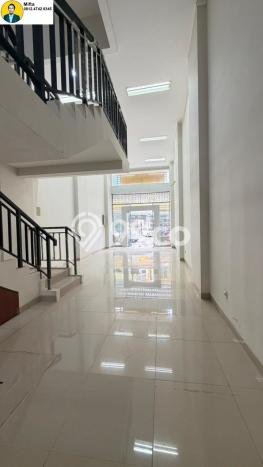 Unit Ruko disewakan di Bekasi Utara Bekasi dengan LT 90m2 / LB 270m2 Unit Ruko disewakan di Bekasi Utara Bekasi dengan LT 90m2 / LB 270m2
