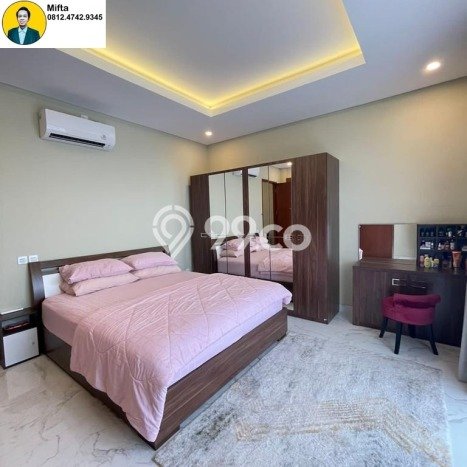 Dijual Rumah Luas Elegan Dengan View Eksklusif di Pulomas, Jakarta Timur Dijual Rumah Luas Elegan Dengan View Eksklusif di Pulomas, Jakarta Timur