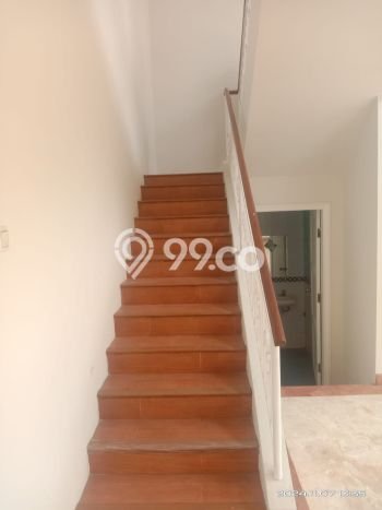 Ready to Use! Luxury House LT 240m2 Desain Elegan di Kota Wisata Ready to Use! Luxury House LT 240m2 Desain Elegan di Kota Wisata