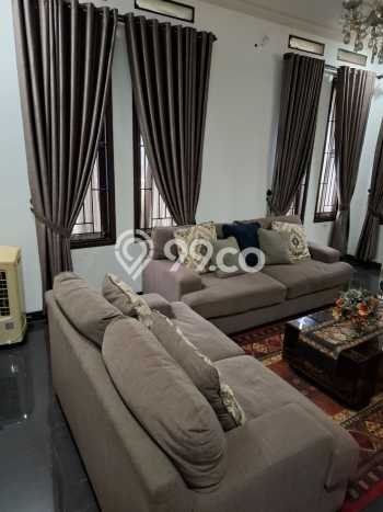 Hunian Mewah LB 500m2 Siap Pakai Desain Elegan di Cibubur, Jakarta Timur Hunian Mewah LB 500m2 Siap Pakai Desain Elegan di Cibubur, Jakarta Timur