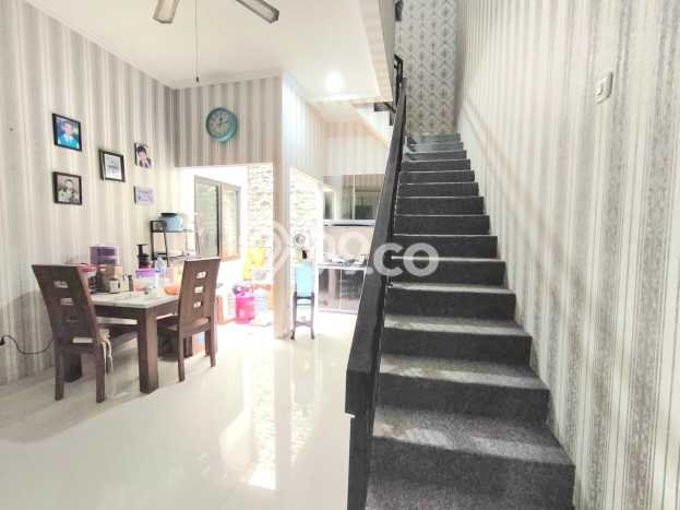 DIJUAL CEPAT! Rumah Modern di Cibubur, Jakarta Timur, LT 105m² LB 150m² BISA KPR! DIJUAL CEPAT! Rumah Modern di Cibubur, Jakarta Timur, LT 105m² LB 150m² BISA KPR!