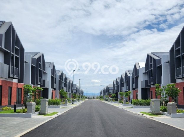 For Sale Hunian Rumah Terawat 4 KT di Summarecon Bandung, Bandung For Sale Hunian Rumah Terawat 4 KT di Summarecon Bandung, Bandung