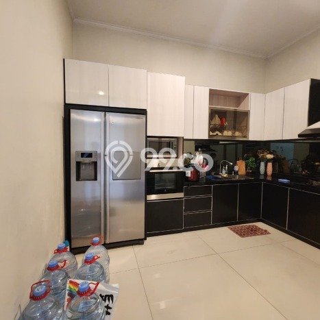 Rumah Mewah LB 450m2 Siap Pakai Desain Elegan di Setiabudi, Bandung Rumah Mewah LB 450m2 Siap Pakai Desain Elegan di Setiabudi, Bandung