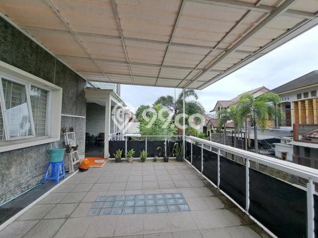Dijual Rumah Mewah Elegan Dengan View Eksklusif di Buah Batu, Bandung Dijual Rumah Mewah Elegan Dengan View Eksklusif di Buah Batu, Bandung