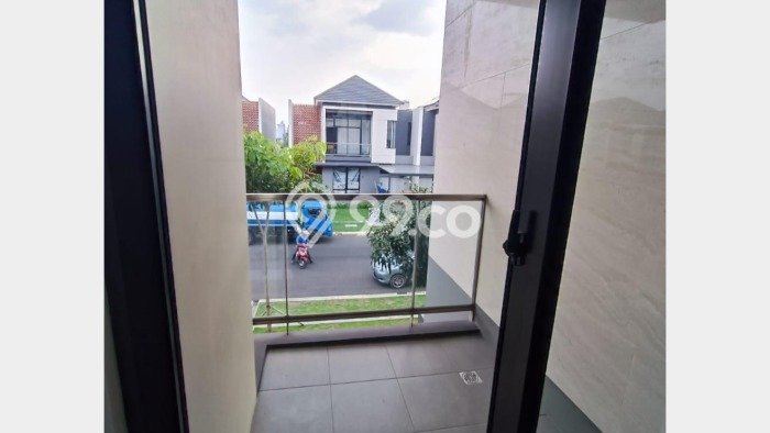 SPECIAL PRICE! Rumah Asri lokasi Summarecon Bandung, Luas 190m2m² LB 215m2m² SPECIAL PRICE! Rumah Asri lokasi Summarecon Bandung, Luas 190m2m² LB 215m2m²