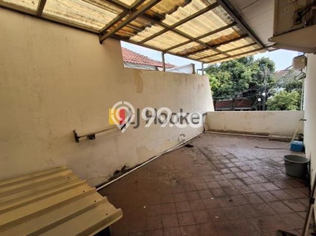 Rumah Cantik Siap Pakai Di Kelapa Gading Luas 187m2 Aman Rumah Cantik Siap Pakai Di Kelapa Gading Luas 187m2 Aman