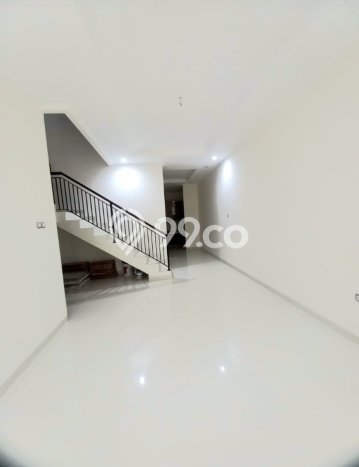 Dijual Rumah Luas Megah Dengan View Cantik di Pondok Kelapa, Jakarta Timur Dijual Rumah Luas Megah Dengan View Cantik di Pondok Kelapa, Jakarta Timur