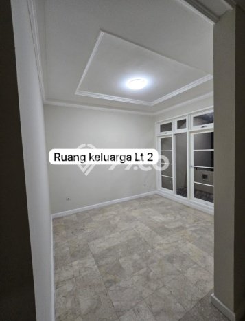 Siap Huni Rumah Mewah 6 Kamar di Duren Sawit Dekat ke Mana Saja Siap Huni Rumah Mewah 6 Kamar di Duren Sawit Dekat ke Mana Saja